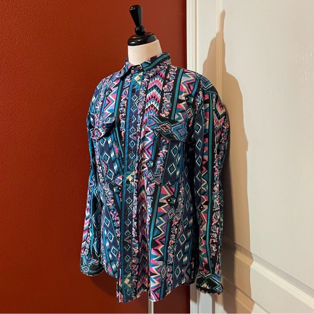 Wrangler Men’s Vintage Southwestern Long Sleeve Button Down Cowboy Shirt